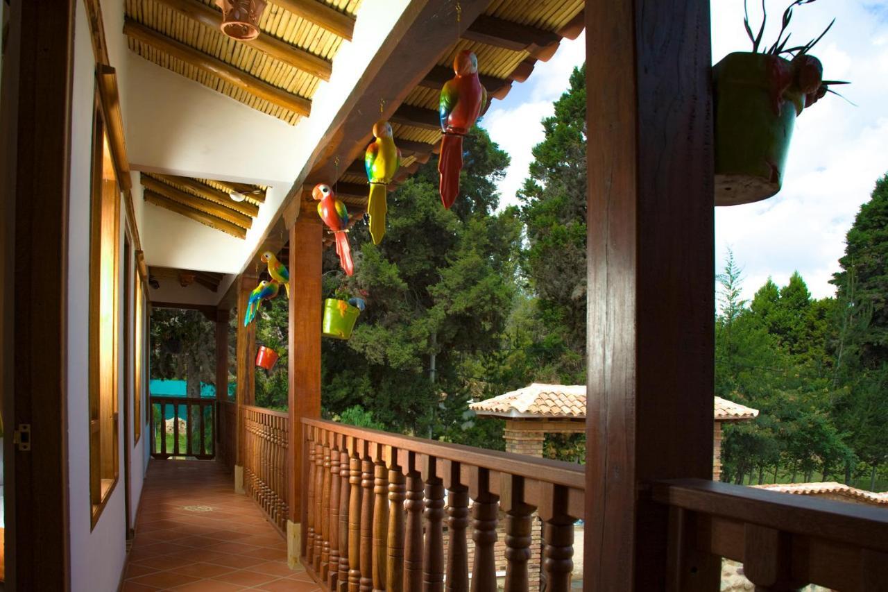 Hotel Villa Alegria Sachica Exterior photo